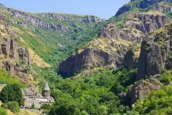 Arménie authentique en famille : monastères, artisans et Route de la Soie – Image 20