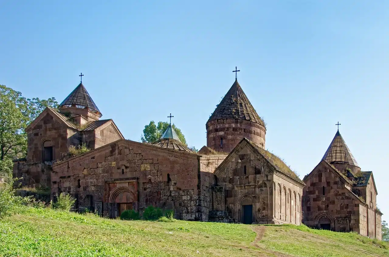 Randonnées douces en Arménie : monastères, lacs et villages de montagne – Image 5